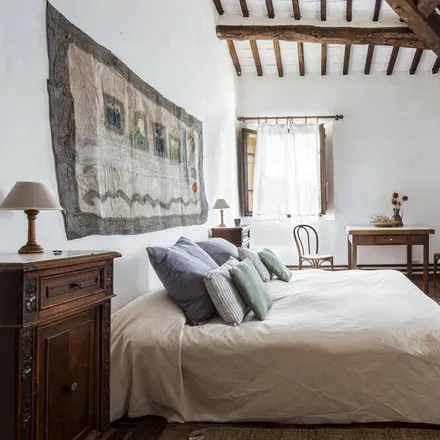 Rent this 1studio house on 53035 Monteriggioni SI