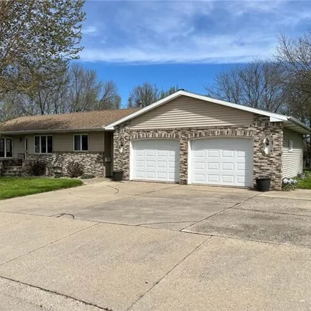 Buy this 4 bed house on 219 East Christina Street in Fairmont, MN 56031