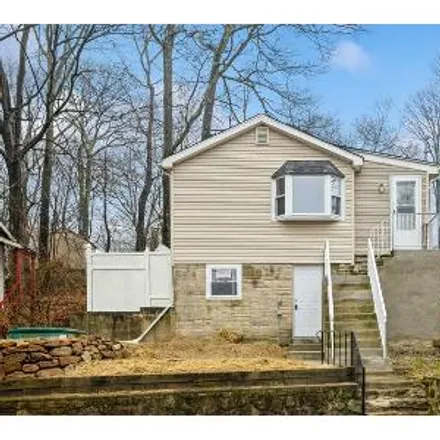 Buy this 2 bed house on 42 Skidmore Trail in Byram Cove, Hopatcong