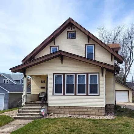 Buy this 3 bed house on 762 8th Avenue in Sheldon, IA 51201
