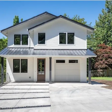Buy this 5 bed house on 9305 Southwest 53rd Avenue in Portland, OR 97219