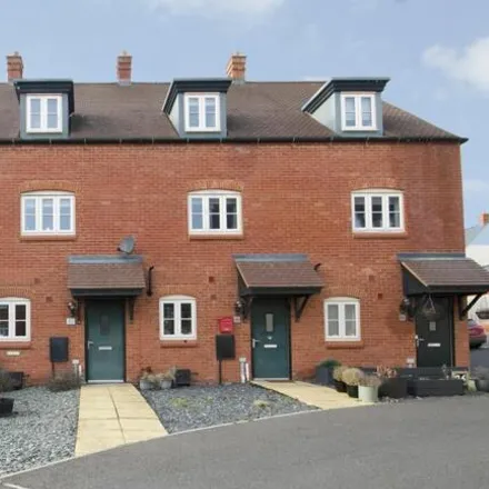 Buy this 3 bed townhouse on Lagonda Drive in Brackley, NN13 6FE