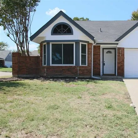 Buy this 3 bed house on 6016 Glenwood Drive in Arlington, TX 76017
