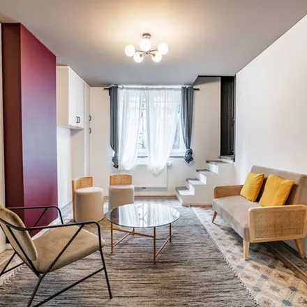 Rent this 1 bed apartment on Rue des Boers - Boerenstraat 56 in 1040 Etterbeek, Belgium