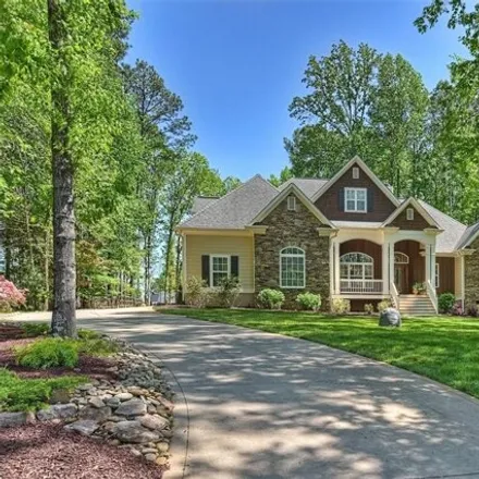 Image 2 - 118 Archbell Point Lane, Mooresville, NC 28117, USA - House for sale