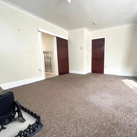 Image 5 - 51 Alfred's Gardens, London, IG11 7XW, United Kingdom - House for rent