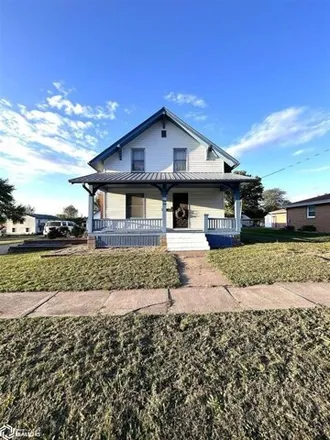 Buy this 3 bed house on 736 West Walnut Street in Bloomfield, IA 52537
