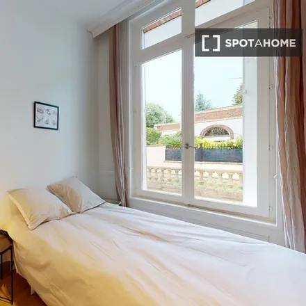 Rent this 11 bed room on 53 Rue de Bonne in 94000 Créteil, France