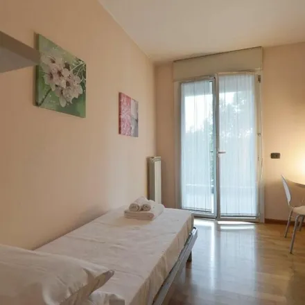 Image 8 - Viale Cassala, 20143 Milan MI, Italy - Apartment for rent