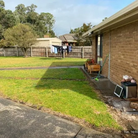 Rent this 3 bed apartment on Arco Court in Bairnsdale VIC 3875, Australia