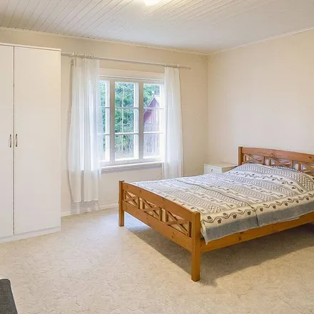 Rent this 2 bed house on Mäntsälä in Asemakatu 1, 04600 Mäntsälä