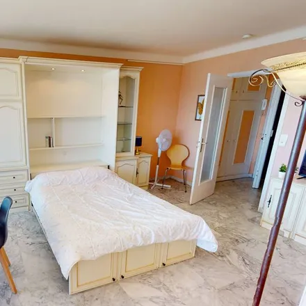 Image 3 - Roquebrune-Cap-Martin, Avenue de la Gare, 06190 Roquebrune-Cap-Martin, France - Apartment for rent