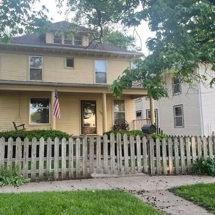 Image 1 - 276 South 4th Street, Monmouth, IL 61462, USA - House for sale