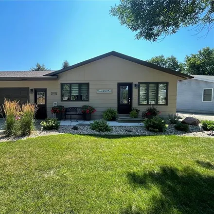 Buy this 2 bed house on 1508 Elmwood Avenue in Worthington, MN 56187