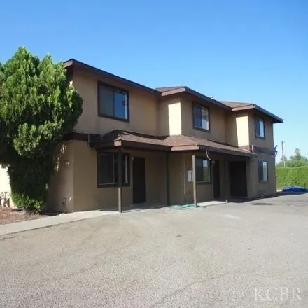 Buy this studio apartment on 1099 Stonegate Cove Drive in Porterville, CA 93257