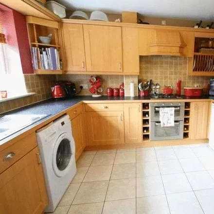 Image 5 - Shoveller Drive, Telford and Wrekin, TF1 6GQ, United Kingdom - Townhouse for rent