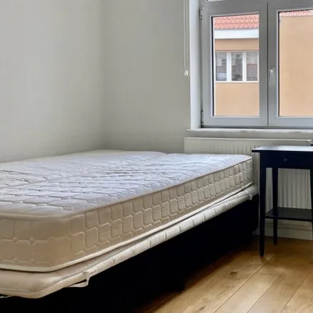 Rent this 3 bed room on Rue du Trône - Troonstraat 200 in 1050 Ixelles - Elsene, Belgium