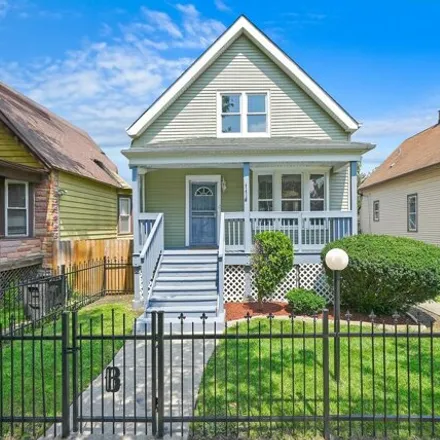 Rent this 3 bed house on 114 West 109th Place in Chicago, IL 60628