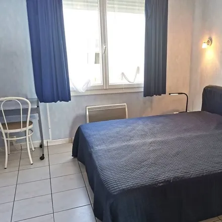 Image 1 - 85100 Les Sables-d'Olonne, France - Apartment for rent