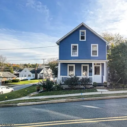 Rent this 4 bed house on 105 Allen Street in Netcong, Morris County