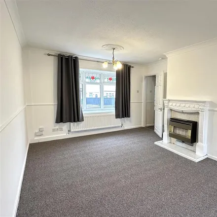 Image 3 - Bransdale Close, Stockton-on-Tees, TS19 0SG, United Kingdom - Townhouse for rent