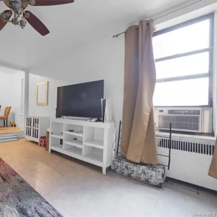 Image 7 - 1200 Woodycrest Avenue, New York, NY 10452, USA - Apartment for sale