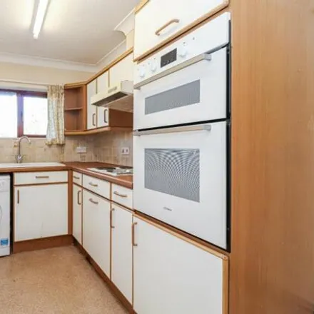 Image 5 - Breakspear Court, Abbots Langley, WD5 0DP, United Kingdom - Apartment for sale