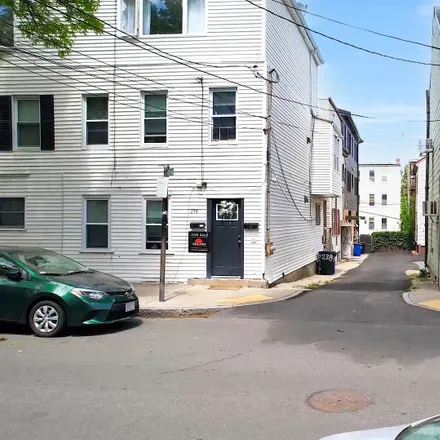 Image 4 - #1, 238 Everett Street, Jeffries Point, Boston - Apartment for sale