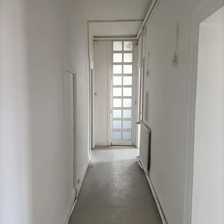 Rent this 4 bed apartment on 474 Quai Eugène Cavaignac in 46000 Cahors, France