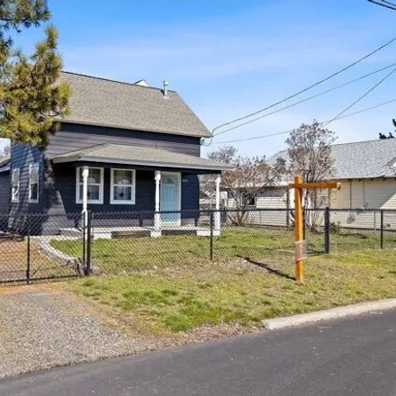 Buy this 2 bed house on 401 Northeast 6th Street in Prineville, OR 97754