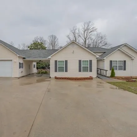 Image 3 - Lowndes Airport, B Js Landing, Lakeside Estates, Franklin County, TN 37330, USA - House for sale