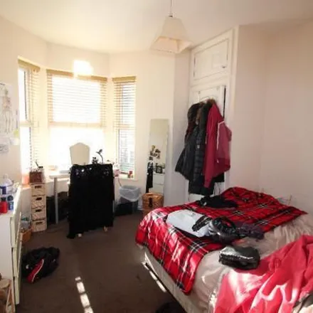 Image 3 - Holmwood Grove, Newcastle upon Tyne, NE2 3DS, United Kingdom - Apartment for rent