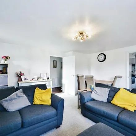 Image 5 - Pevensey Court, Maidstone, ME16 0GQ, United Kingdom - Apartment for sale