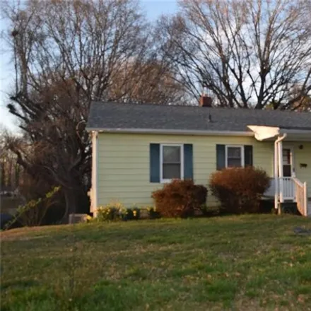 Image 1 - 2nd Street, Stanley, Gaston County, NC 28006, USA - House for sale