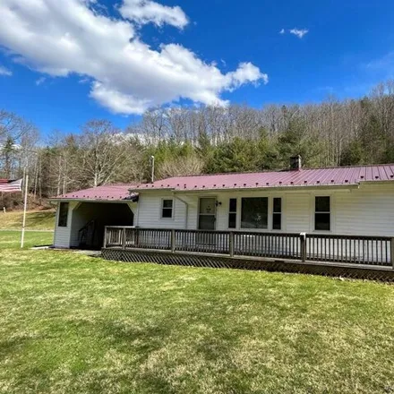 Image 3 - 3512 WV 63, Organ Cave, Greenbrier County, WV 24925, USA - House for sale