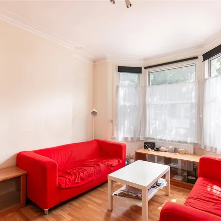 Image 3 - St. Cyprians Street, London, SW17 8SZ, United Kingdom - Apartment for rent