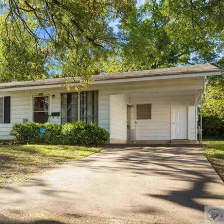 Buy this 3 bed house on 2076 College Street in Texarkana, AR 71854