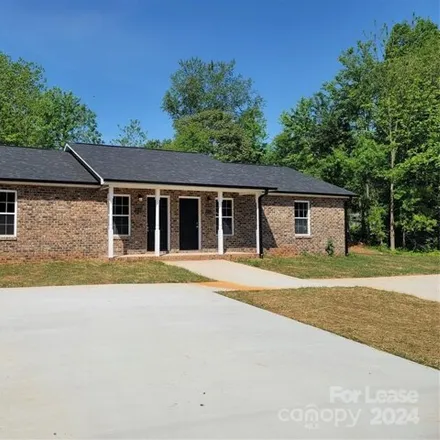 Rent this 2 bed house on 582 East 21st Street in Newton, NC 28658