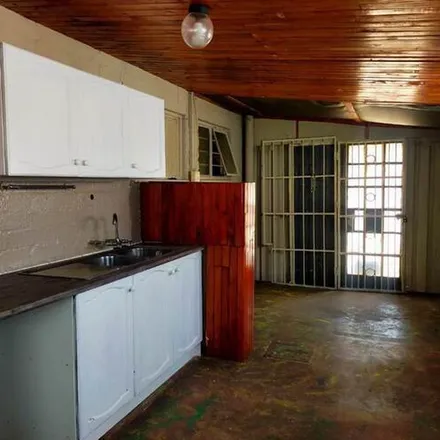 Rent this 3 bed apartment on 912 Malie Street in Daspoort, Pretoria