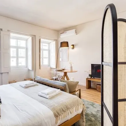 Rent this studio apartment on Porto