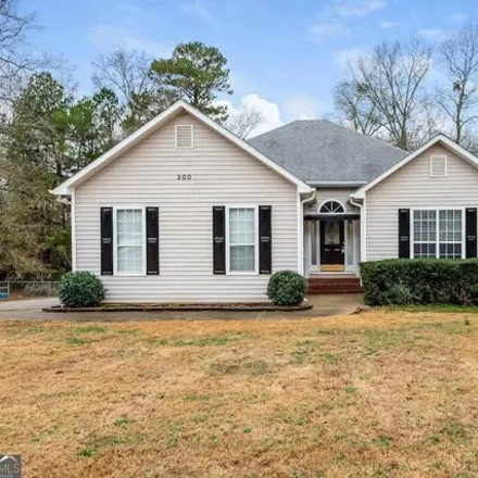 Rent this 5 bed house on 396 Dailey's Plantation Drive in Flippen, Henry County