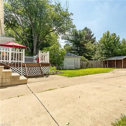 Image 2 - 223 Eastern Heights Boulevard, Elyria, OH 44035, USA - House for sale