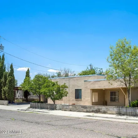 Buy this 3 bed house on 800 South Tornillo Street in Las Cruces, NM 88001