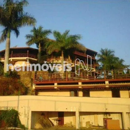 Buy this 8 bed house on Rua Manoel Matheus 272 in Centro, Vinhedo - SP