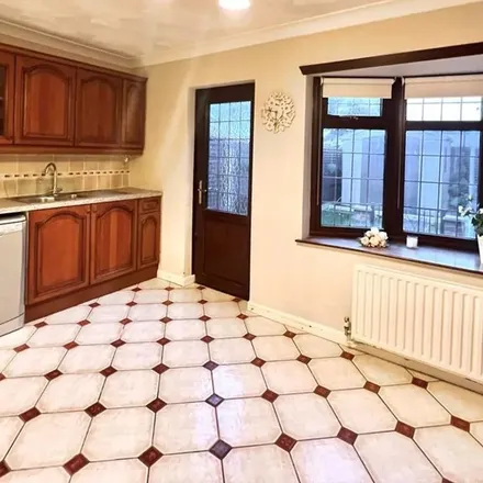 Rent this 3 bed apartment on Martin Road in London, RM8 2XH