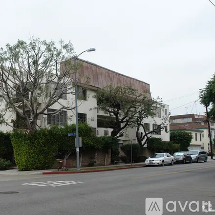 Image 1 - 1436 S Bentley Ave, Unit 2 - Apartment for rent