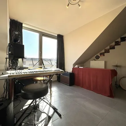 Rent this 3 bed apartment on Stationsstraat 18 in 9470 Denderleeuw, Belgium