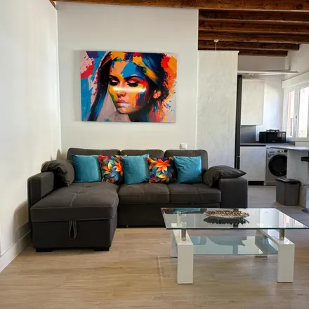 Rent this 1 bed apartment on Calle del Conde de Aranda in 17, 28001 Madrid
