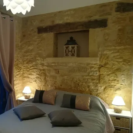 Rent this 8 bed house on 24290 Montignac-Lascaux