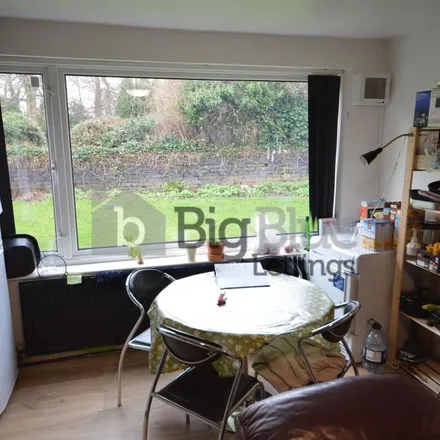 Image 2 - The Poplars, Leeds, LS6 2AT, United Kingdom - Apartment for rent